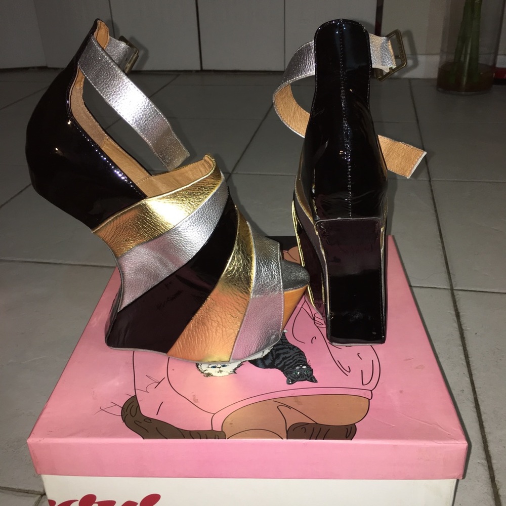 Shoes - Picture 3 of 3